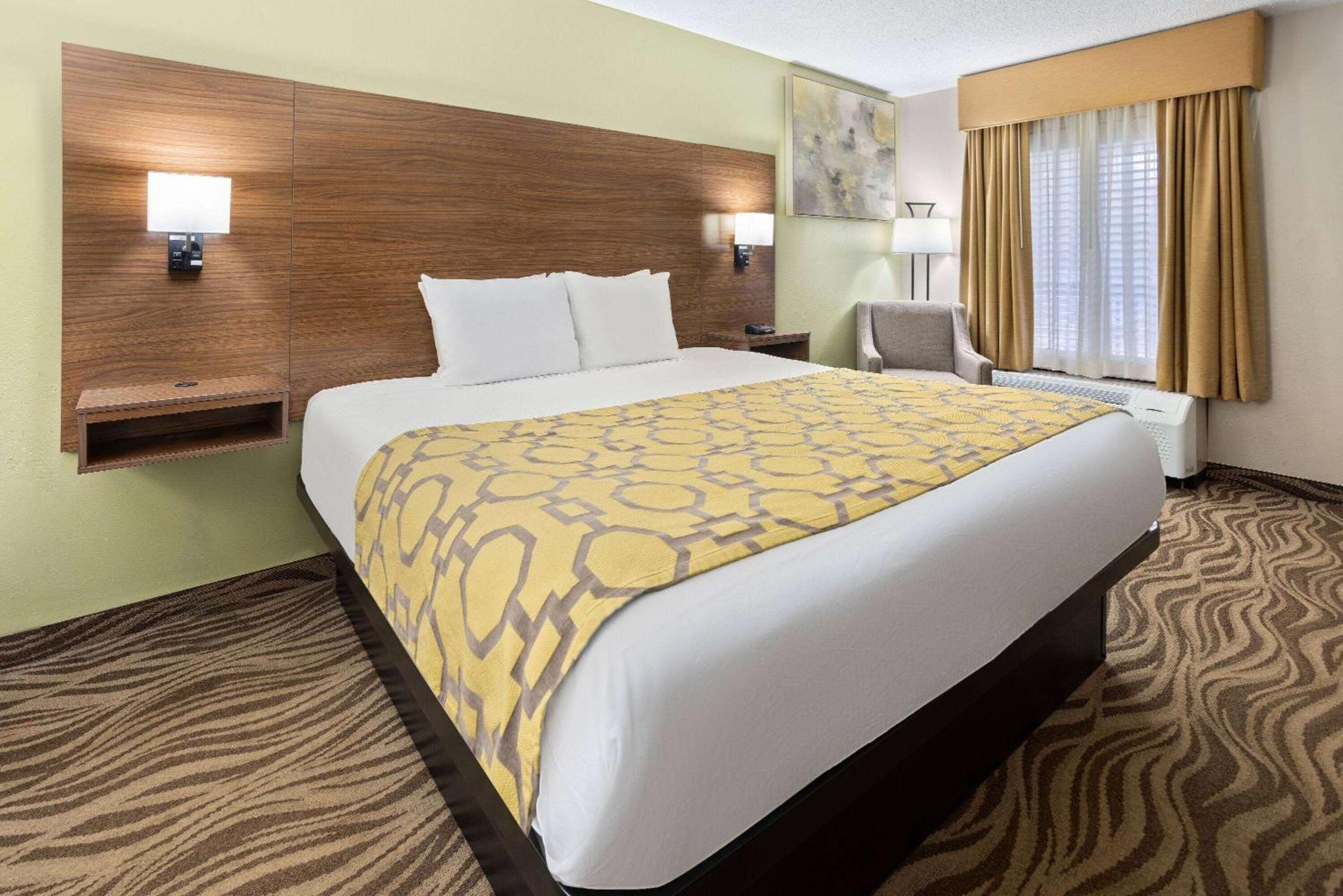 Baymont By Wyndham Griffin Hotell Exteriör bild